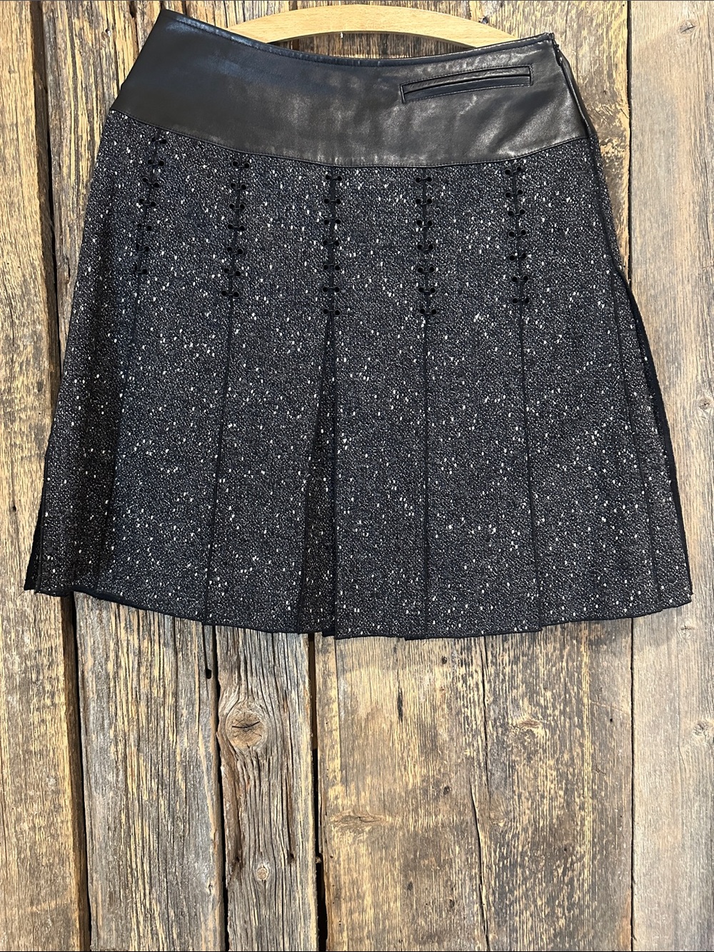 Vintage Carlisle Black Tweed Leather Waist Wool Blend Skirt US 4